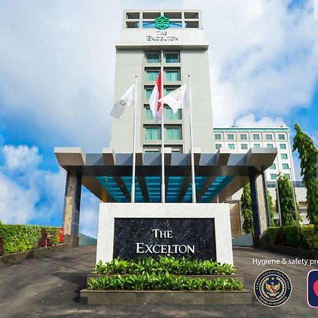 The Excelton Hotel Palembang Exterior foto